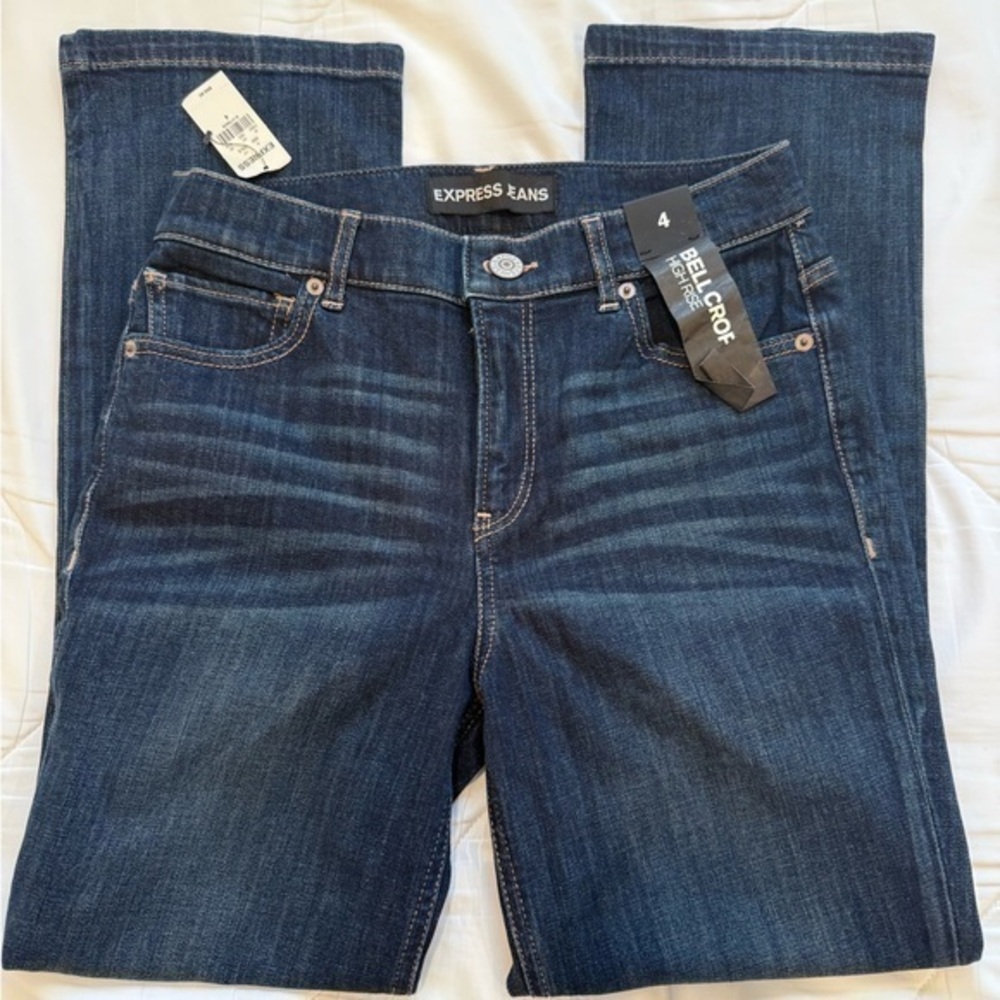 🎁NWT Express Bell Crop High Rise Women's Dark Wash Jeans size 4